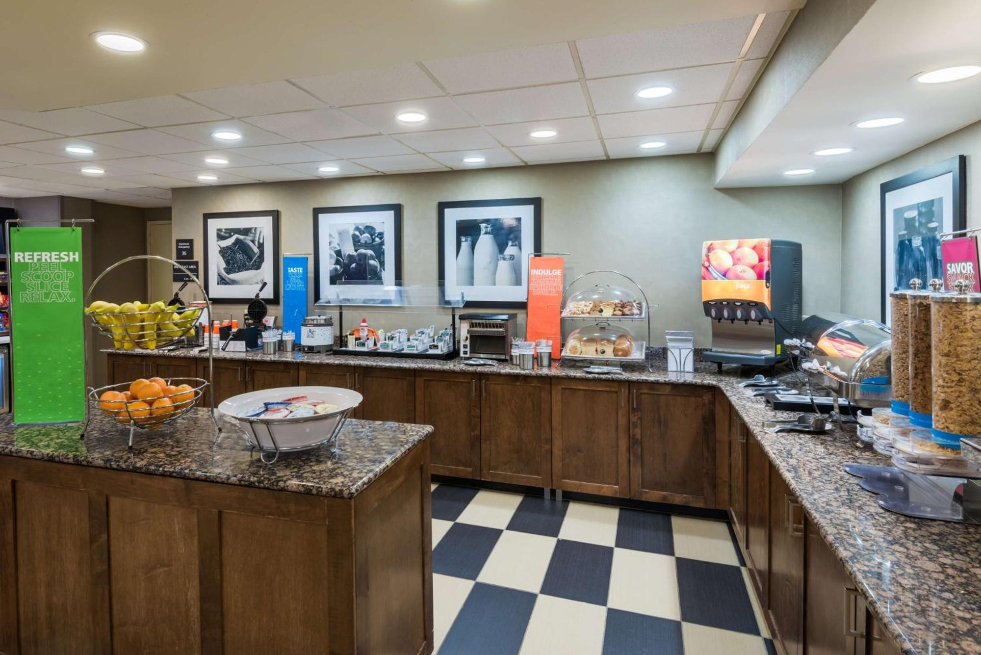 Hampton Inn Charlotte University Place Екстер'єр фото