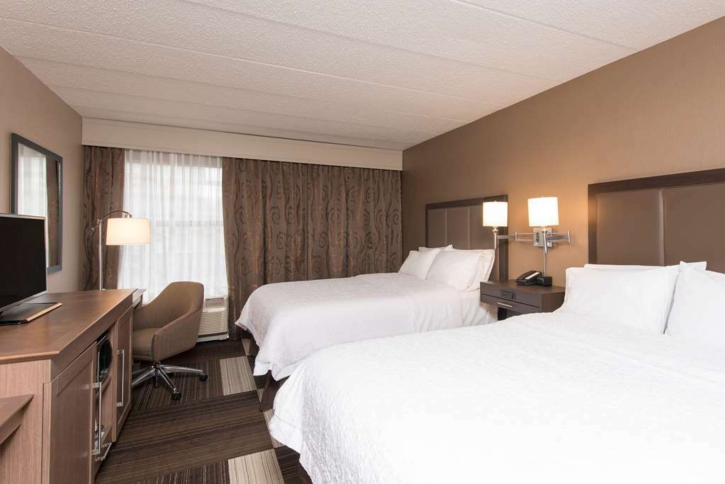 Hampton Inn Charlotte University Place Номер фото