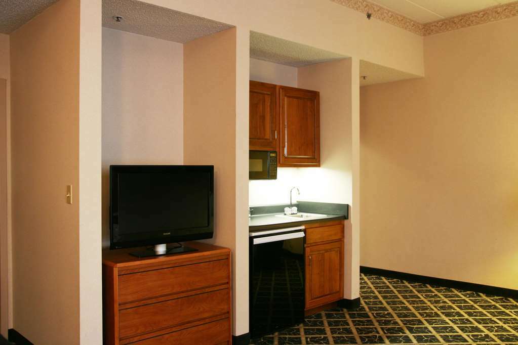 Hampton Inn Charlotte University Place Номер фото